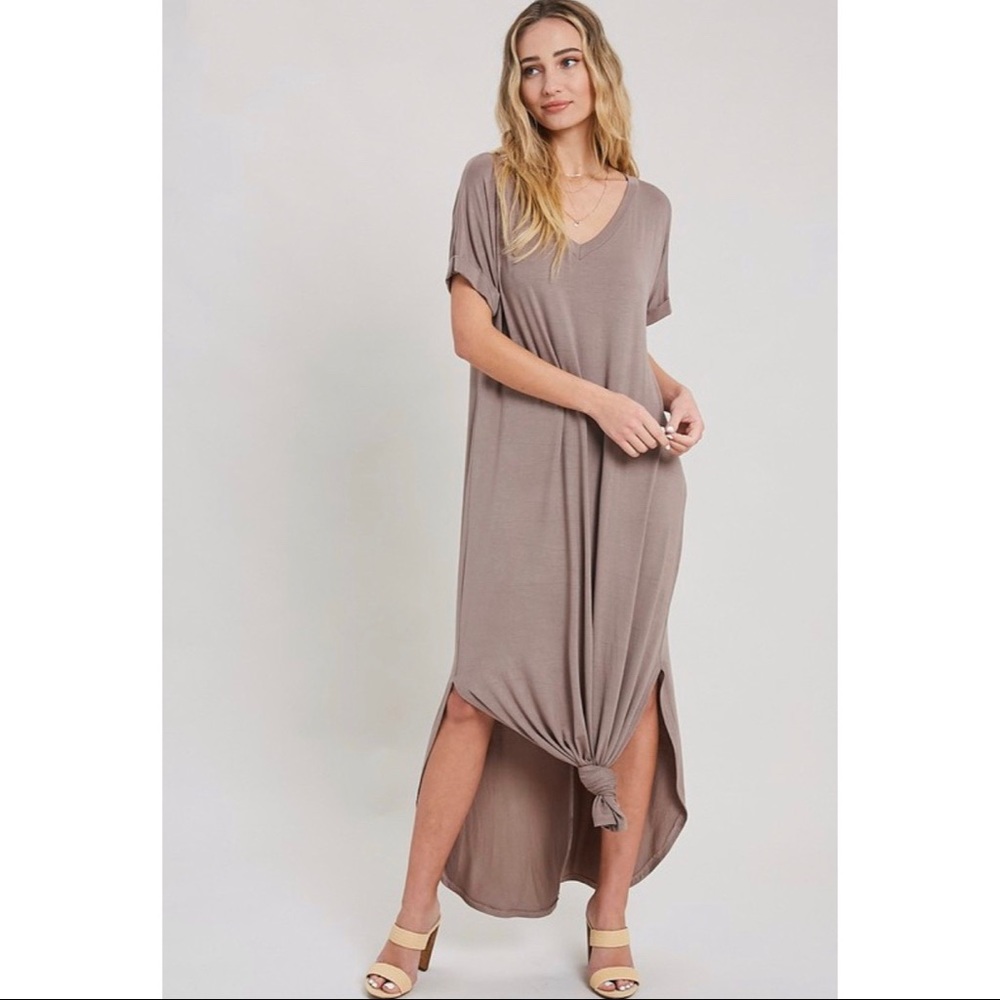 LAST 3! Maxi Dress🛍 - Picture 2 of 5
